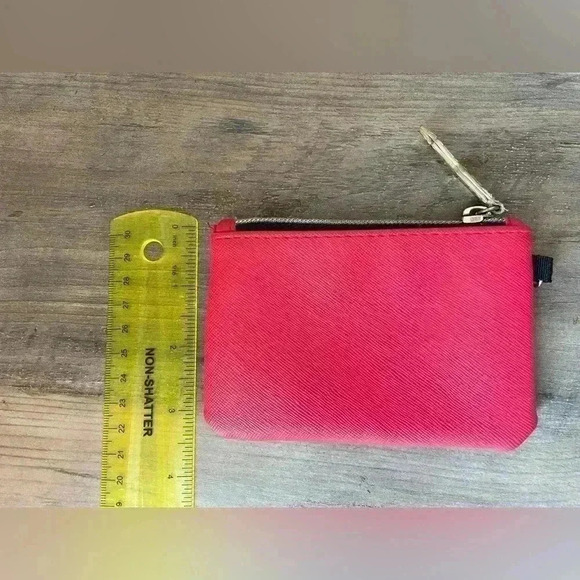 Victoria's Secret Women’s Vintage‎ Red Coin Purse Mini Zip Wallet - Picture 5 of 6